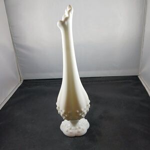 Fenton White Milk Glass Hobnail Bud Vase